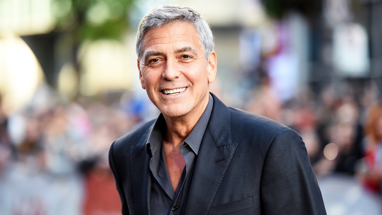 George Clooney Gifted Friends One Million Dollars