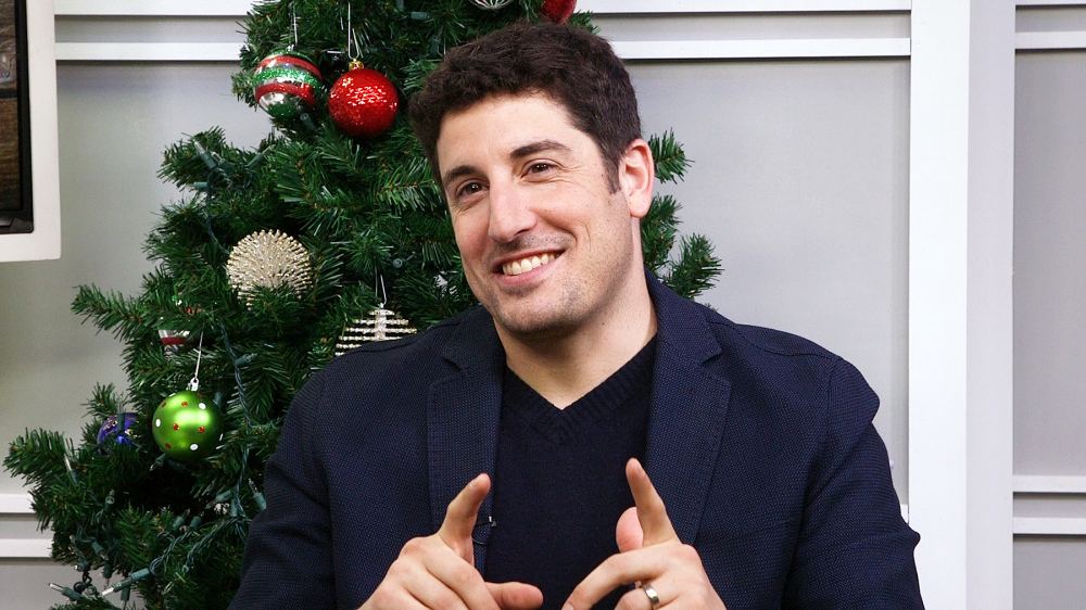 Jason Biggs gives Us holiday advice for awkward situations