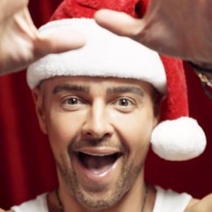 Joey Lawrence debuts 'Christmas Time' Music Video
