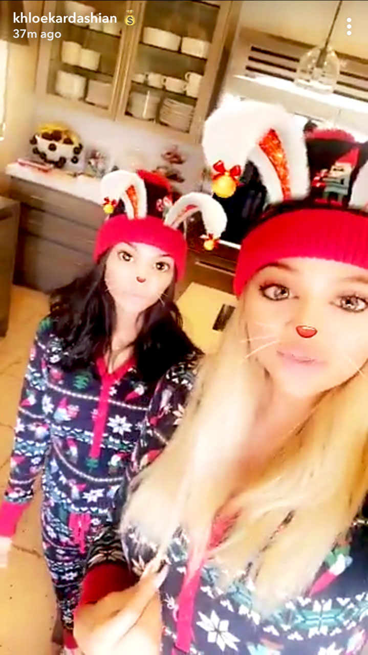 Kourtney-Kardashian-Khloe-Kardashian-Snapchat-Christmas