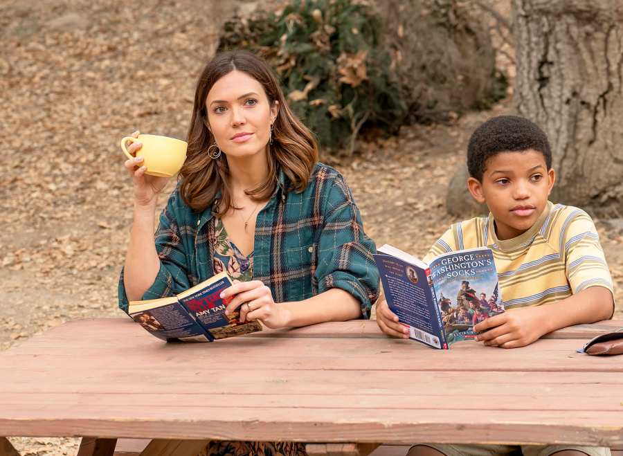 Mandy Moore as Rebecca and Lonnie Chavis as Randall on ‘This Is Us‘