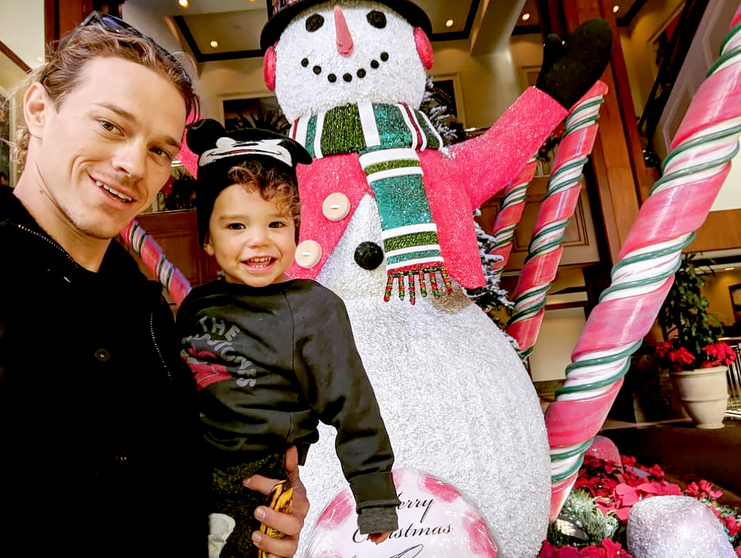 ryan-dorsey-christmas-with-son