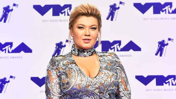 Amber Portwood attends the 2017 MTV Video Music Awards at The Forum in Inglewood, California.