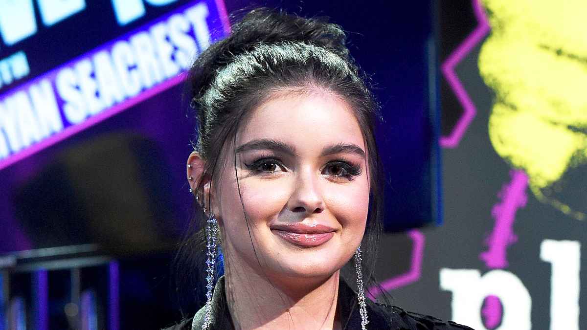 Ariel Winter onstage at Dick Clark's New Year's Rockin' Eve with Ryan Seacrest 2018 in Los Angeles, California.