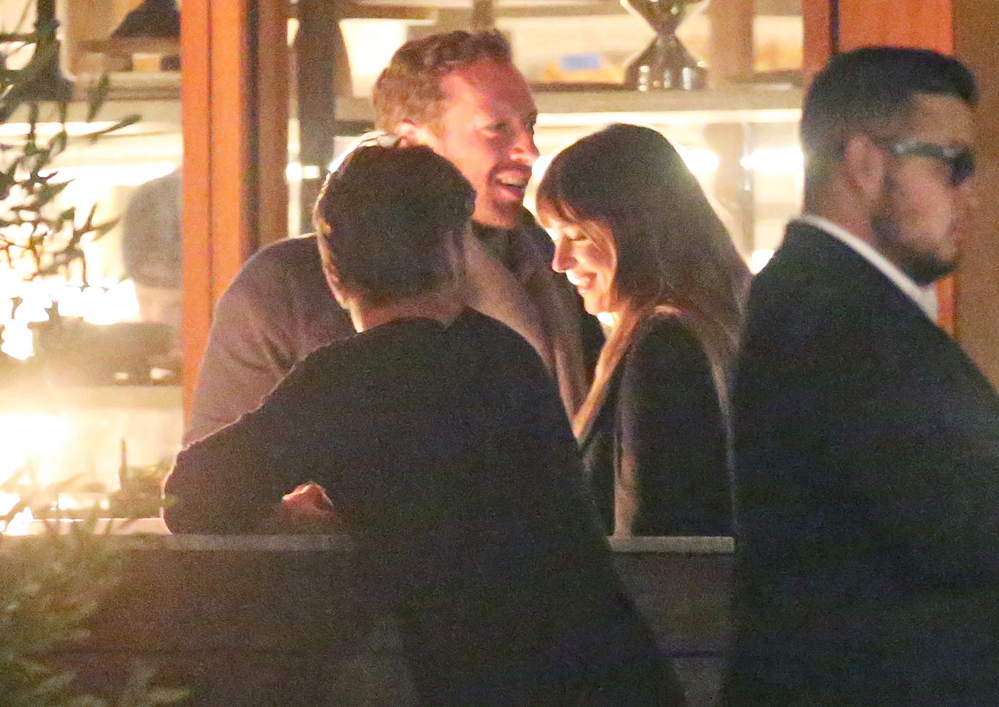 Chris Martin, Dakota Johnson, Date