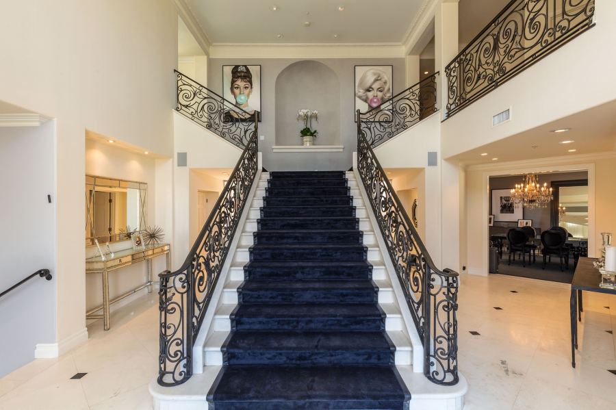 Dorit Kemsley mansion