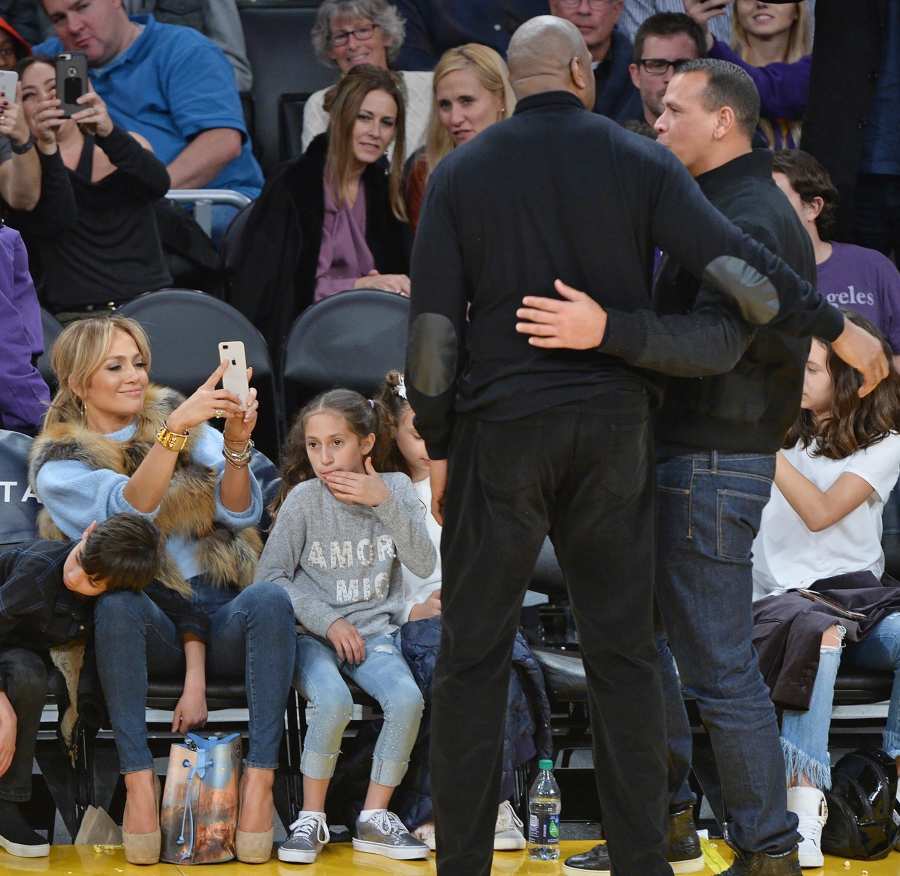 Jennifer Lopez, Alex Rodriguez, Family, Date, Twins, Daughters, Courtside, Charlotte Hornets, Los Angeles Lakers
