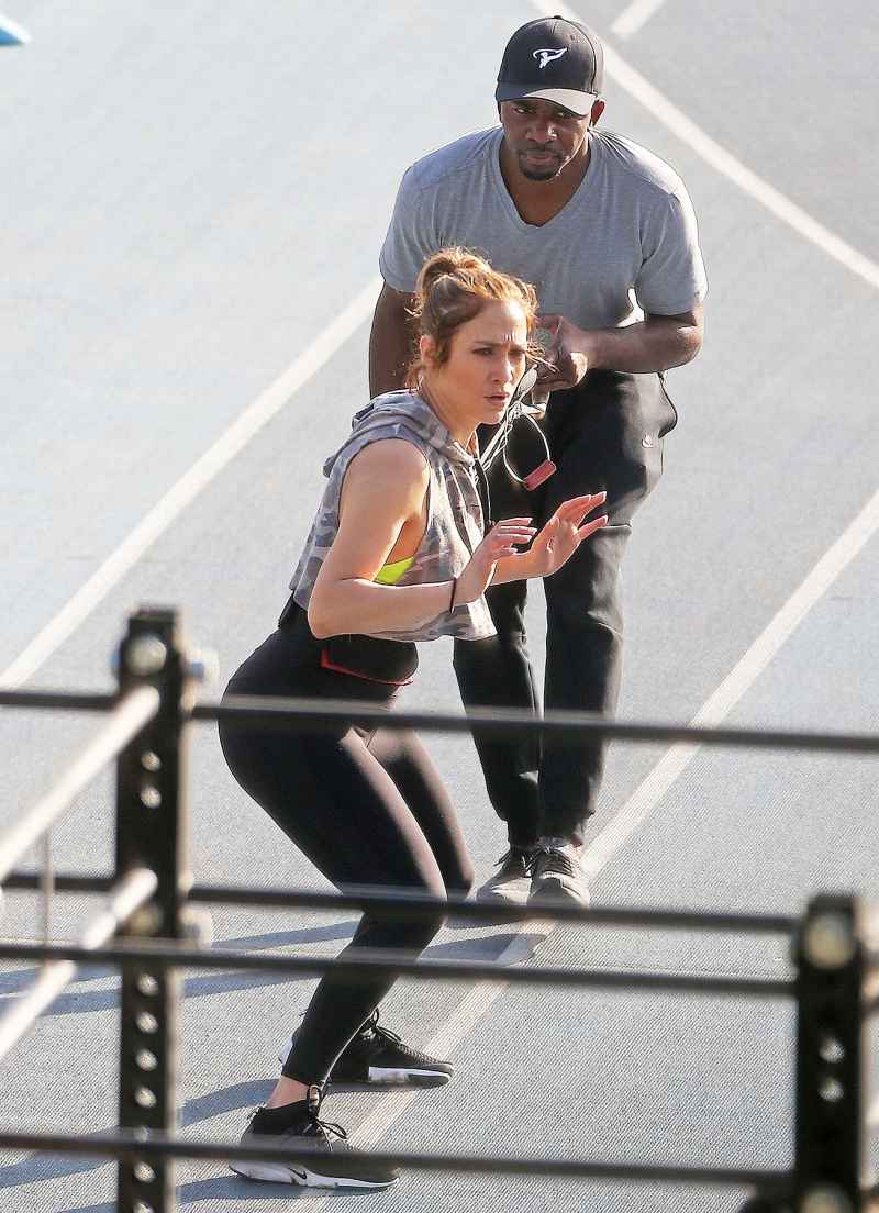 Jennifer Lopez working out