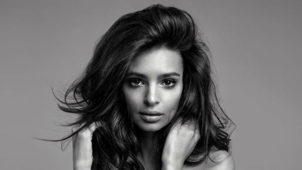 Emily Ratajkowski