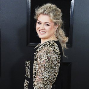 Kelly Clarkson Grammys 2018