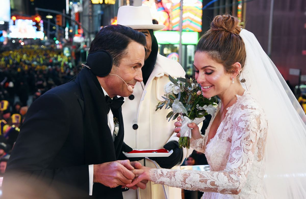 Maria Menounos had a surprise New Year's Eve wedding — and Steve Harvey  officiated - The Boston Globe