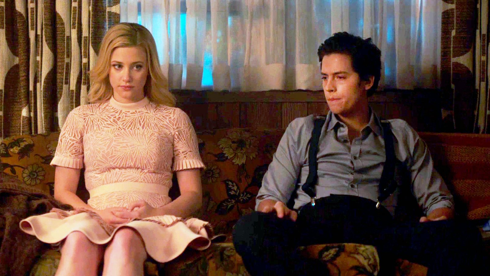 Lili Reinhart as Betty and Cole Sprouse as Jughead in ‘Riverdale‘