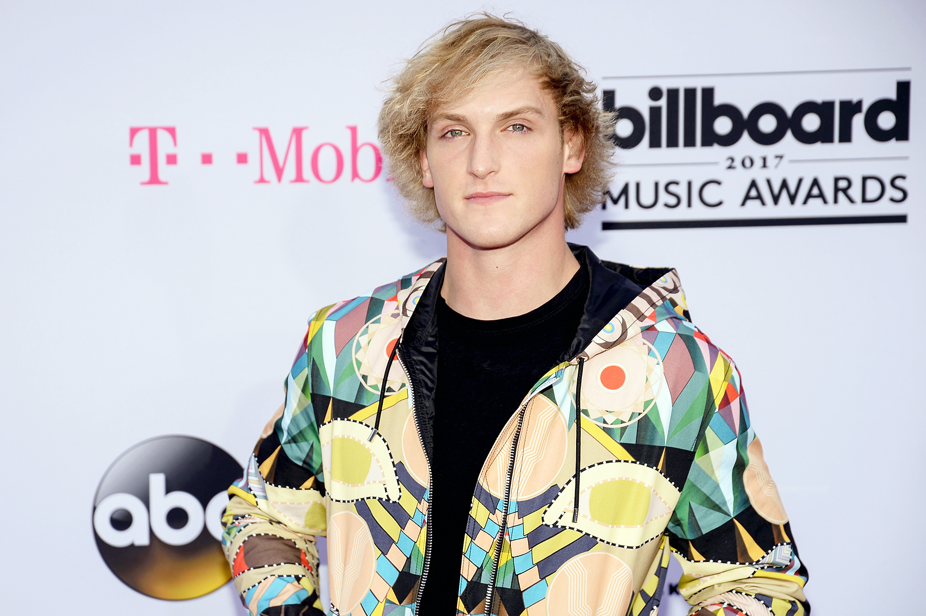 YouTube Star Logan Paul Forced to Apologize for Joking About Dead Body In  'Suicide Forest'