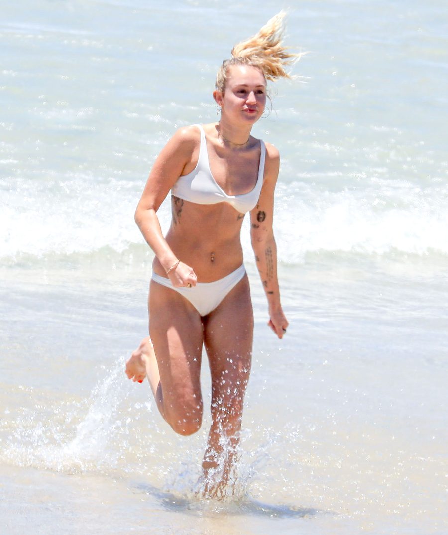 miley cyrus liam hemsworth beach