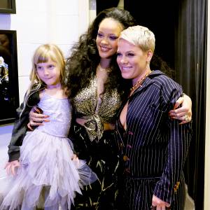 rihanna-pink-willow