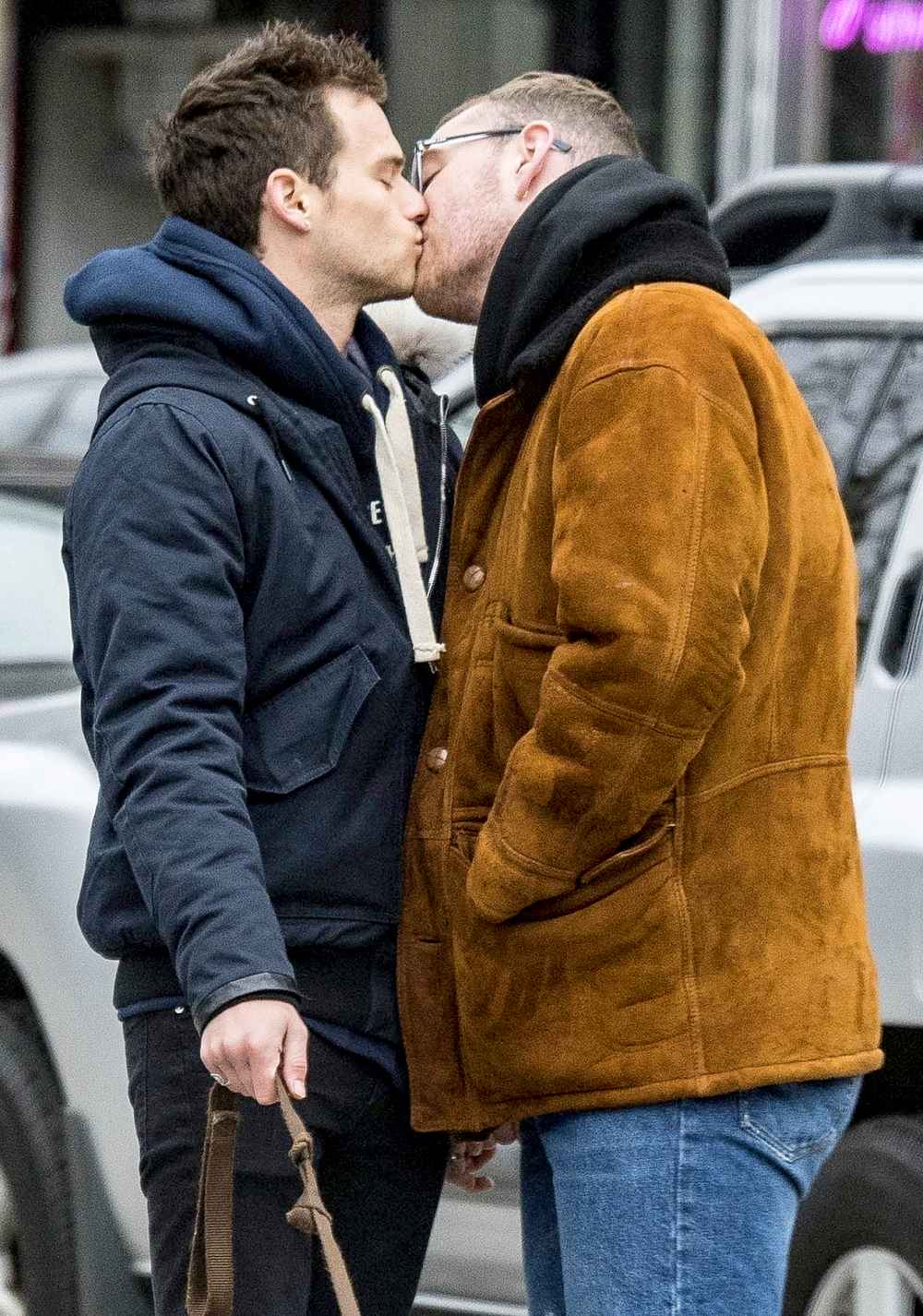 Sam-Smith-Brandon-Flynn-kiss