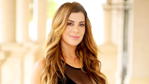 Siggy-Flicker-leaves-housewives