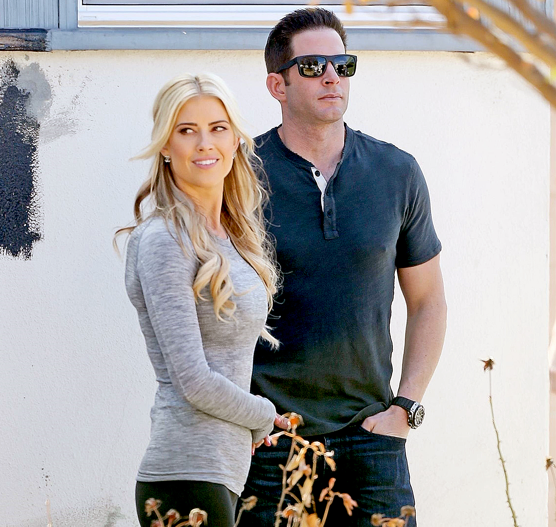 Tarek El Moussa Makes Out with Christina Look-alike on Yacht