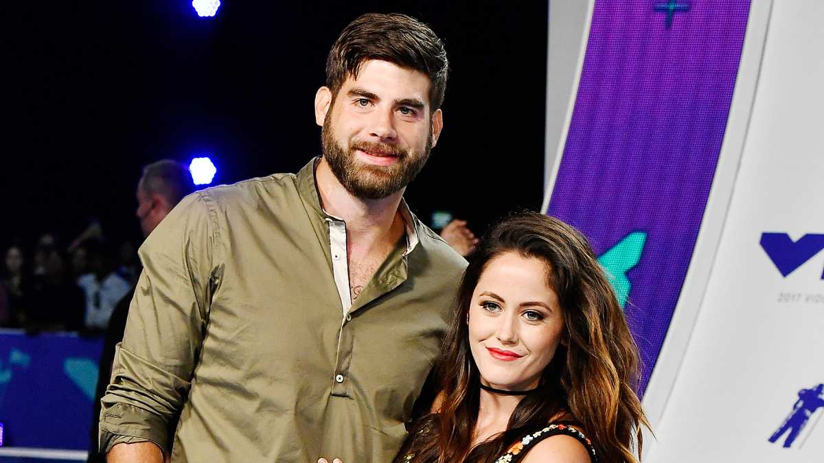 Jenelle Evans Defends David Eason After Homophobic Tweets