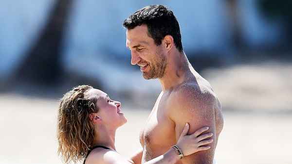 Hayden Panettiere Wladimir Klitschko beach Barbados PDA