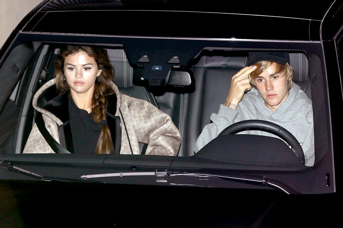 Justin-Bieber-Selena-Gomez-church