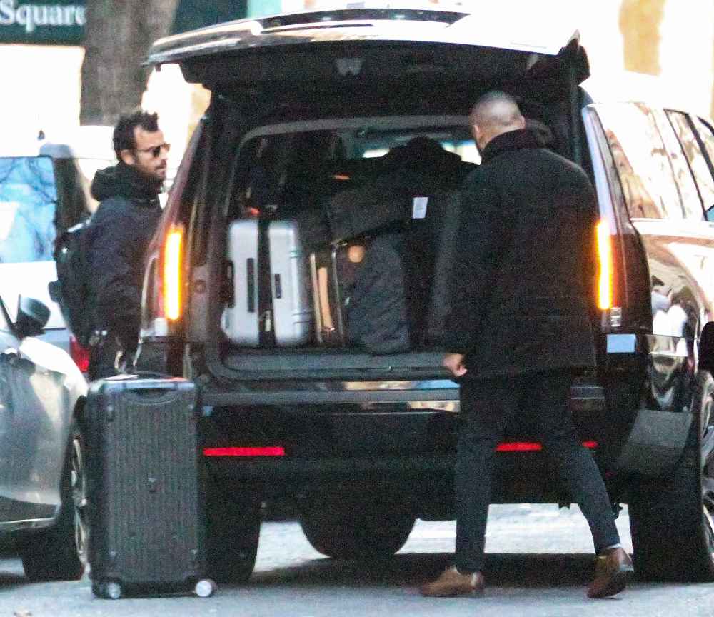 Justin Theroux luggage Valentine's Day