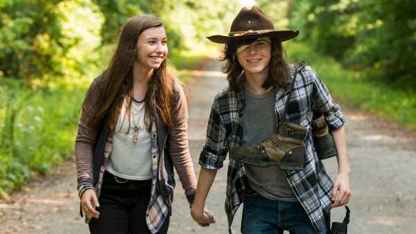 Katelyn Nacon and Chandler Riggs