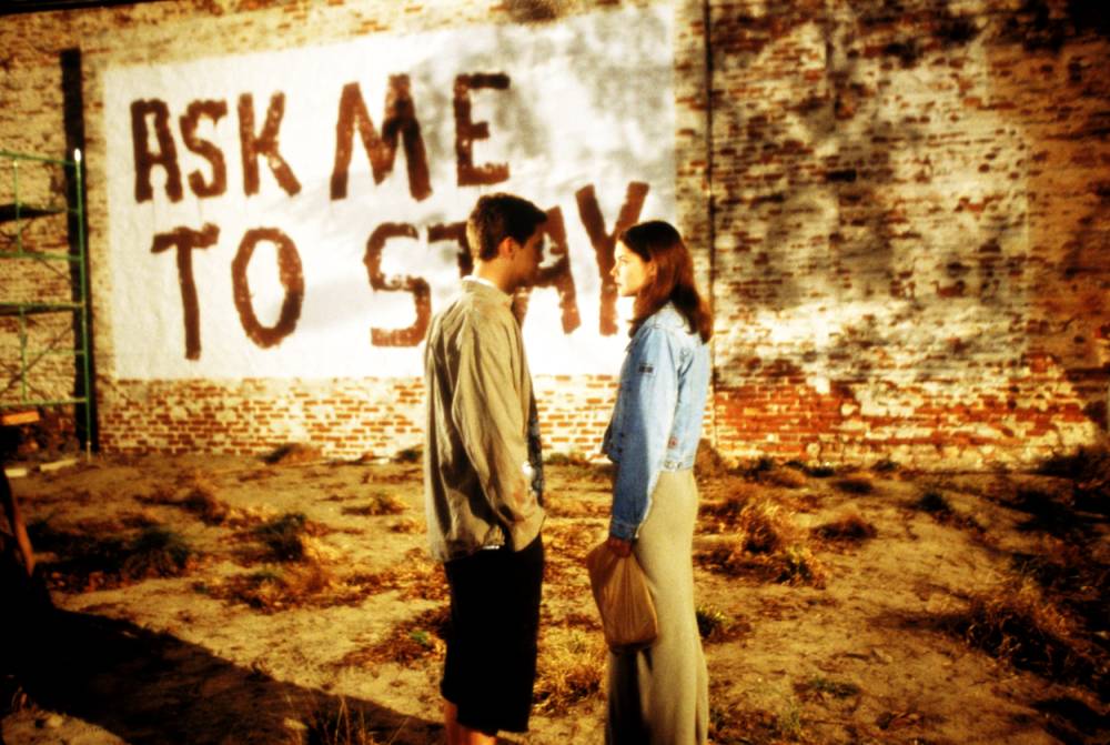 Katie Holmes and Joshua Jackson as Joey and Pacey in &lsquo;Dawson&rsquo;s Creek&lsquo;