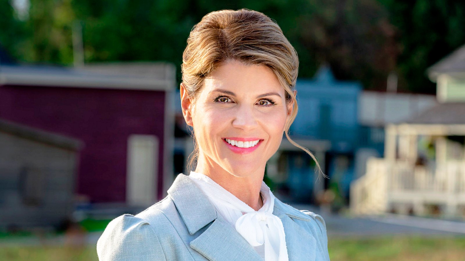 Lori Loughlin to Mark Acting Return on 'When Calls the Heart