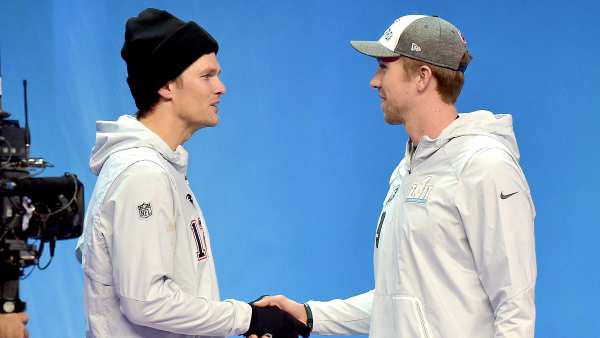 Tom-Brady-Nick-Foles-superbowl