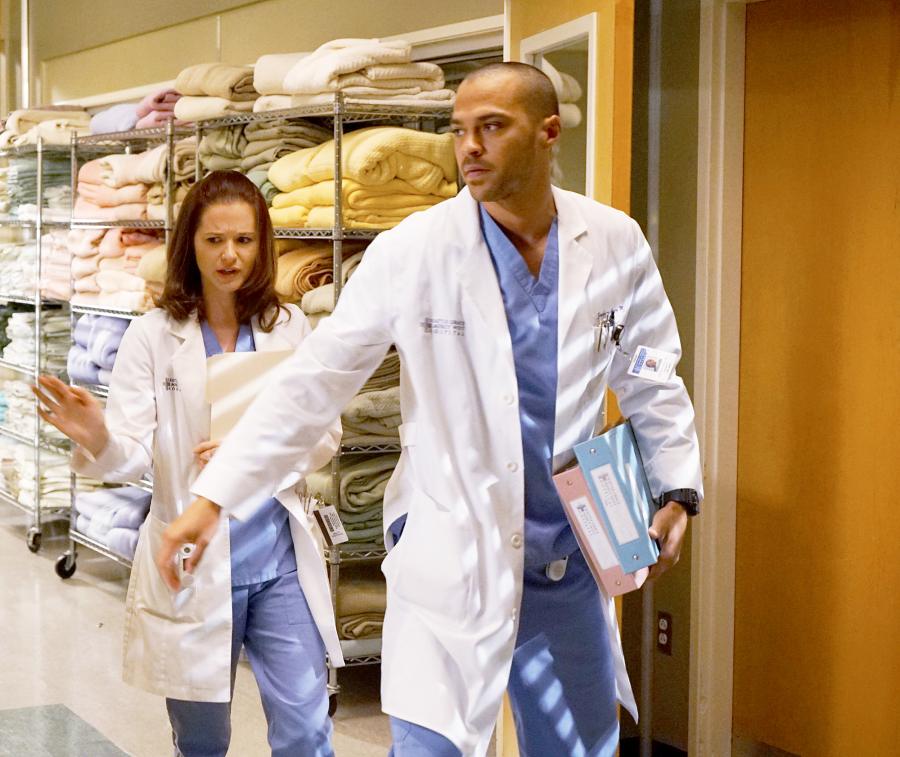 Jesse Williams and Sarah Drew on ‘Grey’s Anatomy’ Gallery