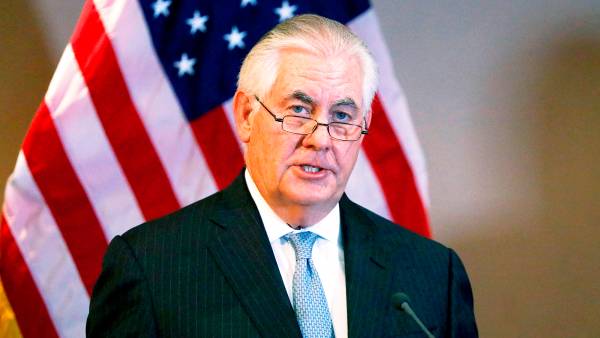Rex Tillerson participates in a news conference with Ethiopia's Minister of Foreign Affairs Workneh Gebeyehu after their meeting in Addis Ababa on March 8, 2018.