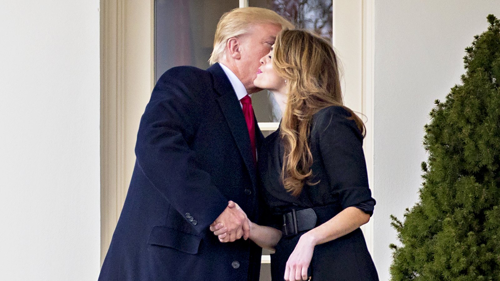 Donald Trump and Hope Hicks outside the Oval Office of the White House in Washington, D.C. on March 29, 2018.
