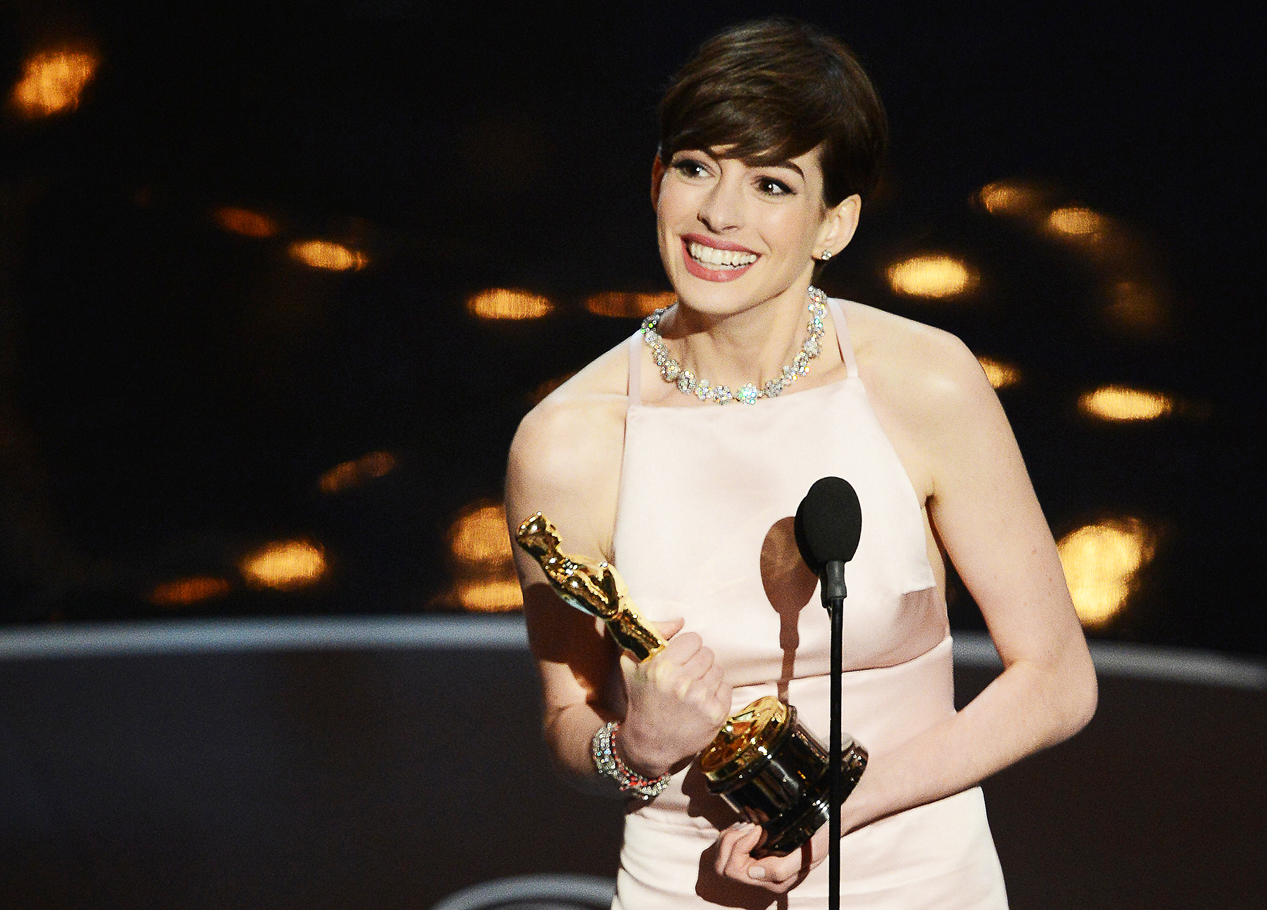 Anne Hathaway at Oscars 2013