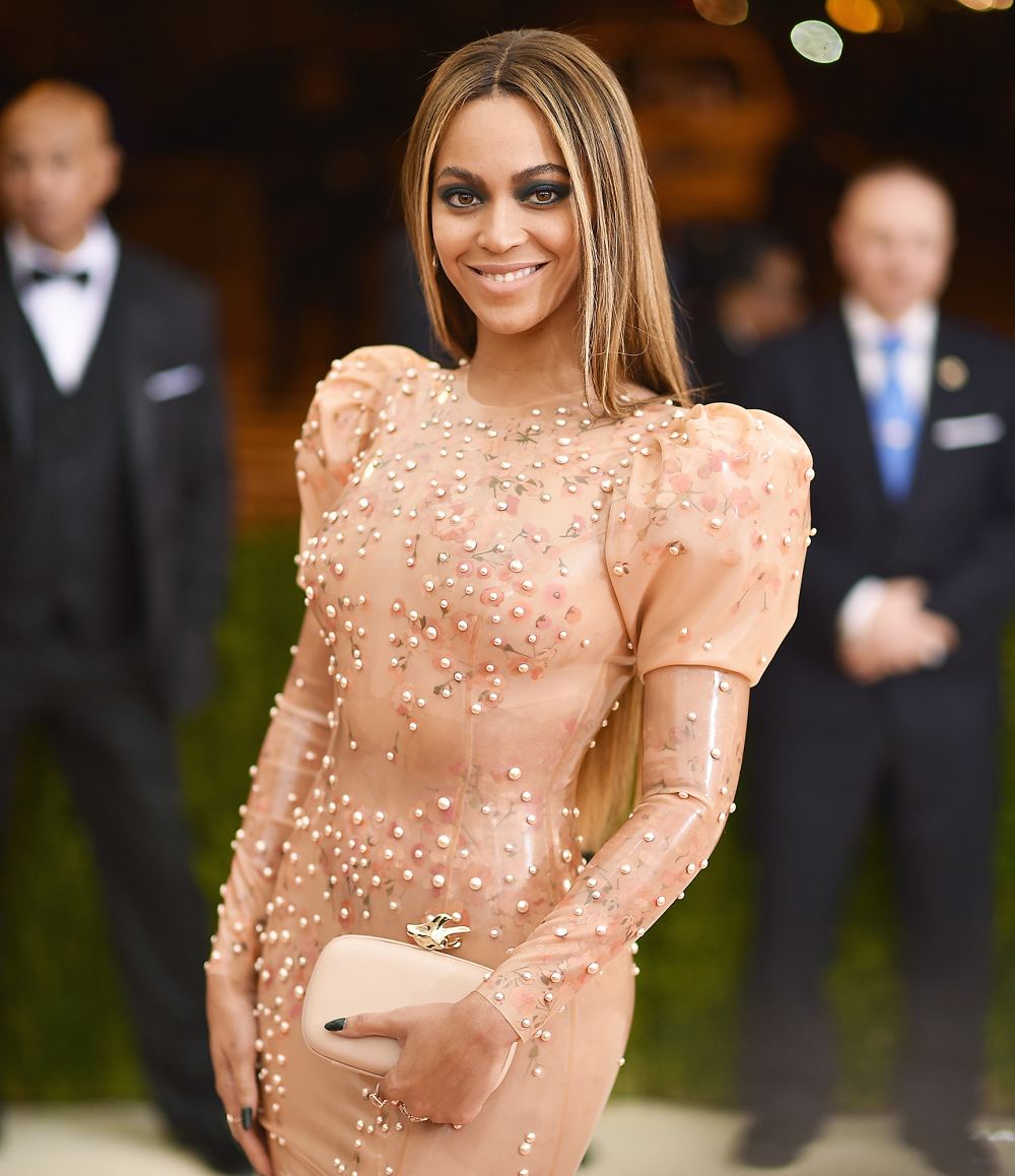 Zach Braff Teases He Bit Beyonce