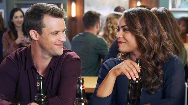 Jesse Spencer Monica Raymund Chicago Fire