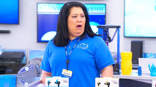 Kaliko Kauahi as Sandra on ‘Superstore‘