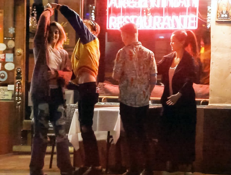 Cara Delevingne Paris Jackson kissing