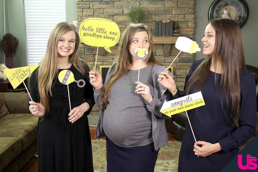 Pregnant-Joy-Jinger-Kendra-props Duggar