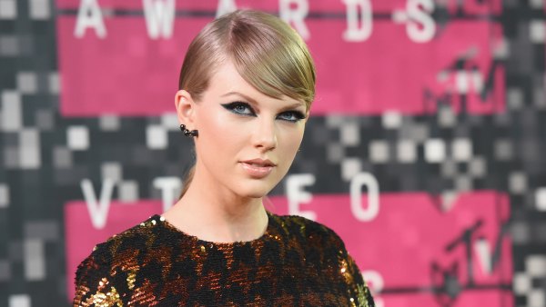 Taylor Swift sends champagne wedding