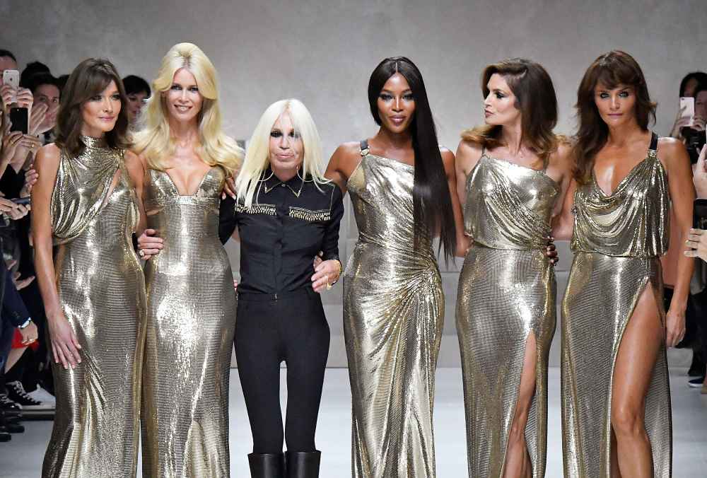 Carla Bruni, Claudia Schiffer, Donatella Versace, Naomi Campbell, Cindy Crawford