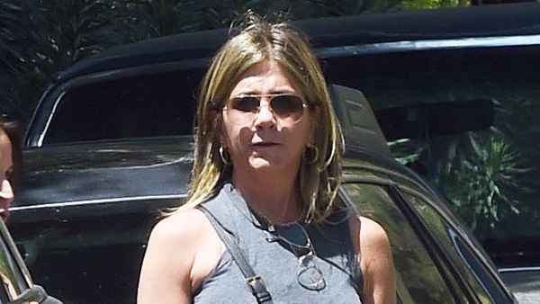 Jennifer Aniston Justin Theroux Near Miss Billy Kimmel Birthday