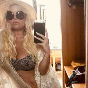 Jessica Simpson, Bikini, Selfie