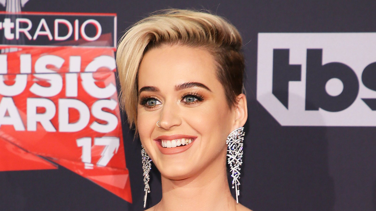 Katy Perry tooth jewelry