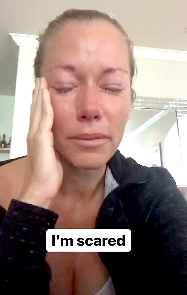 Kendra Wilkinson instagram story in tears revealing her divorce