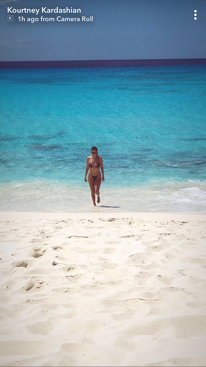 Kourtney Kardashian, Younes Bendjima, Vacation, Turks and Caicos