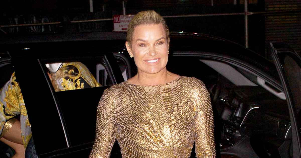 Celebrities in Gold Dresses: Wear the Spring 2018 Trend | Us Weekly Celebrities in Gold Dresses: Wear the Spring 2018 Trend | Us Weekly