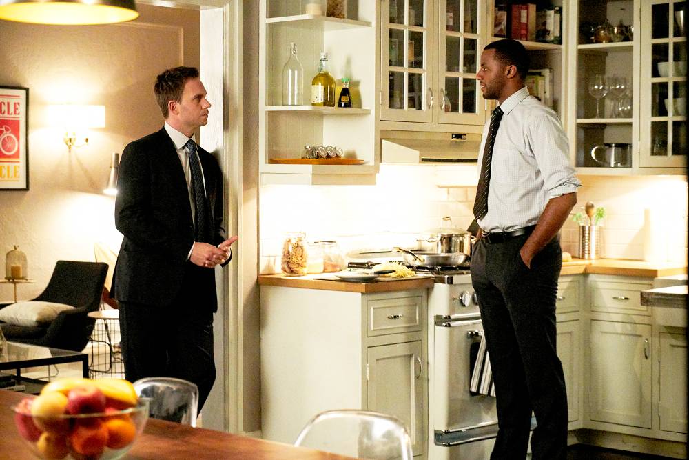 Patrick J. Adams as Mike Ross and Jordan Johnson-Hinds as Oliver Grady in ‘Suits‘