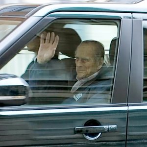 prince-phillip-departs-hospital