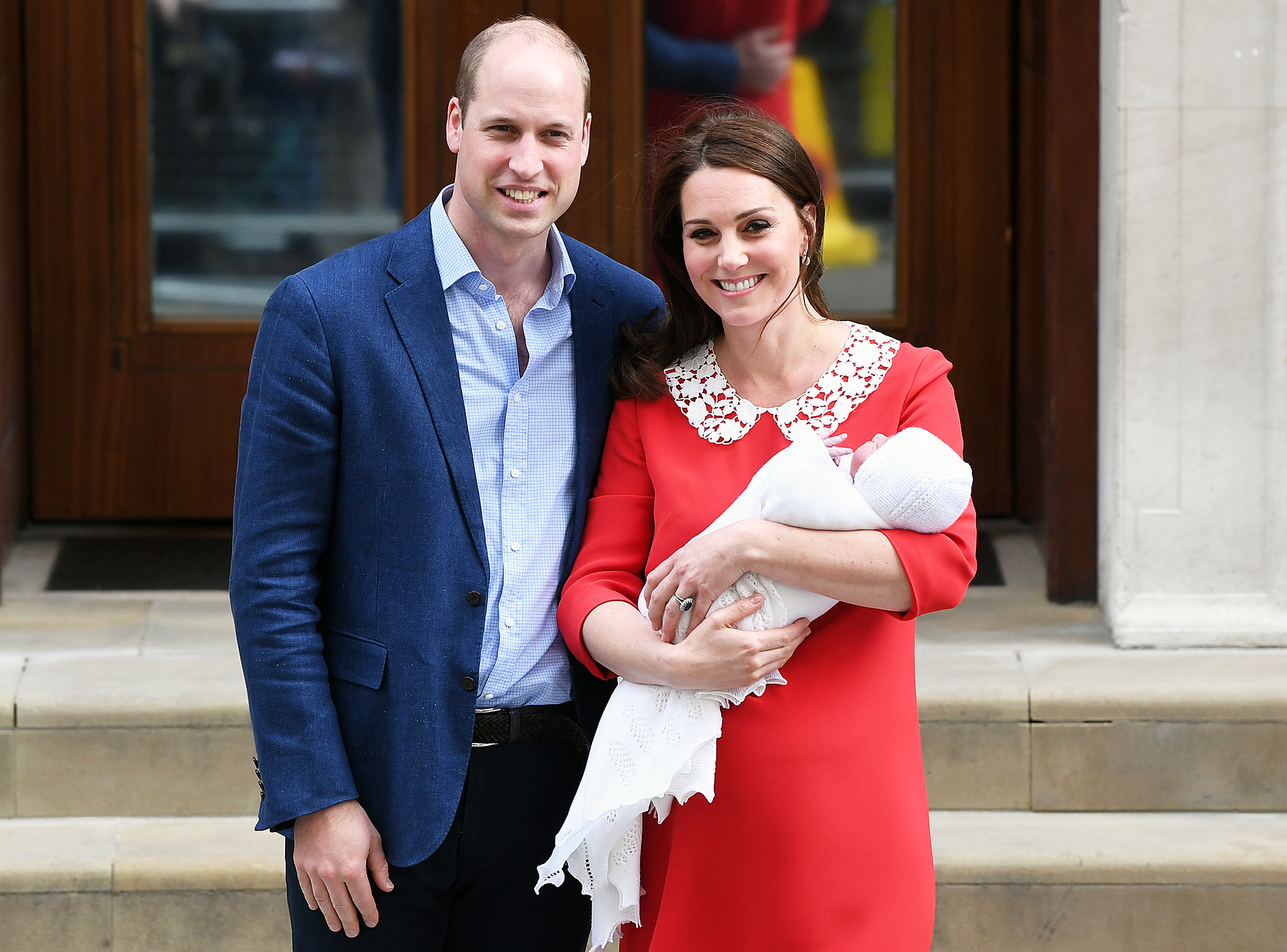 Kate Middleton Baby Duchess Of Cambridge Gives Birth To A Lbs Oz Boy ...
